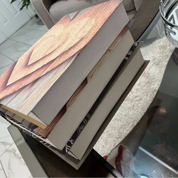 3 Decorative books - Picture 3 of 9